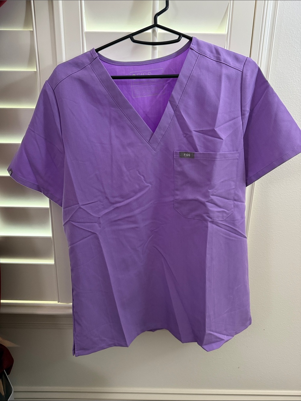 FIGS Lavender Purple V-Neck Scrub Top